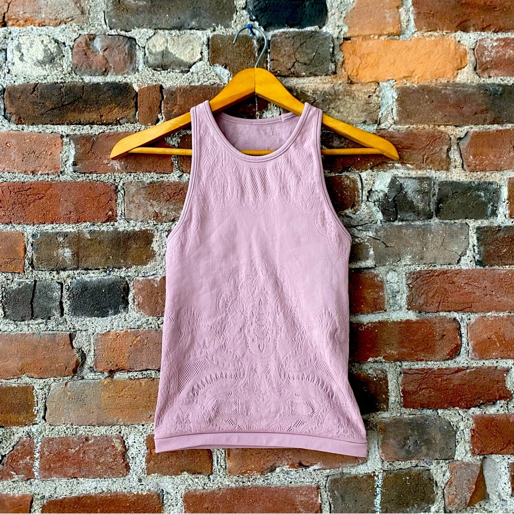 Lululemon | High Neck stretch Printed pink tank top